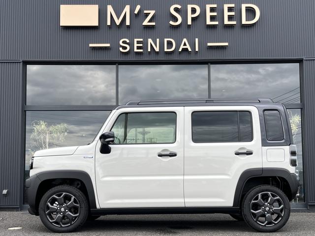 全方位モニター付メモリーナビ　スズキコネクト通信機　スズキセーフティサポート　デュアルカメラブレーキサポート　アダプティブクルーズコントロール　車線逸脱抑制機能　ハイビームアシスト