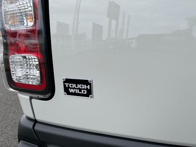 全方位モニター付メモリーナビ　スズキコネクト通信機　スズキセーフティサポート　デュアルカメラブレーキサポート　アダプティブクルーズコントロール　車線逸脱抑制機能　ハイビームアシスト