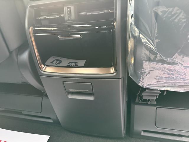 アルファード Ｚ　左右独立ムーンルーフ　寒冷地仕様　デジタルインナーミラー　パノラミックビューモニター　ブラインドスポットモニター　前後方録画機能　両側電動スライドドア　パワーバックドア　トヨタセーフティセンス（67枚目）