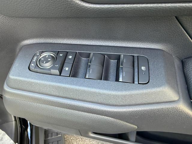 ランドクルーザー２５０ ＶＸ　７人乗り　モデリスタパッケージ　チルト＆電動ムーンルーフ　トヨタチームメイト　アドバンストドライブ　パノラミックビューモニター　デジタルインナーミラー　ブラインドスポットモニター（49枚目）