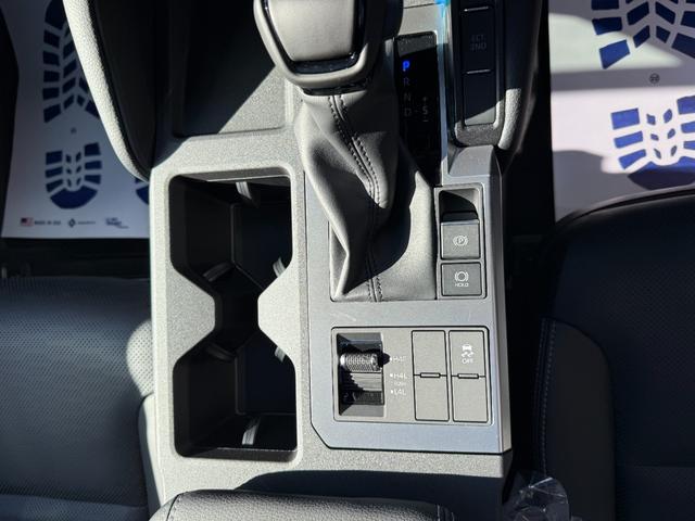 ランドクルーザー２５０ ＶＸ　７人乗り　モデリスタパッケージ　チルト＆電動ムーンルーフ　トヨタチームメイト　アドバンストドライブ　パノラミックビューモニター　デジタルインナーミラー　ブラインドスポットモニター（61枚目）