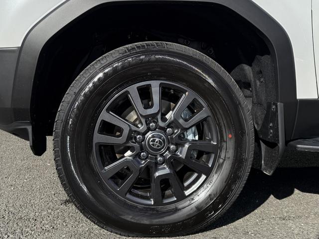 ランドクルーザー２５０ ＶＸ　７人乗り　　チルト＆電動ムーンルーフ　トヨタチームメイト　アドバンストドライブ　パノラミックビューモニター　デジタルインナーミラー　ブラインドスポットモニター　ヒッチメンバー（28枚目）