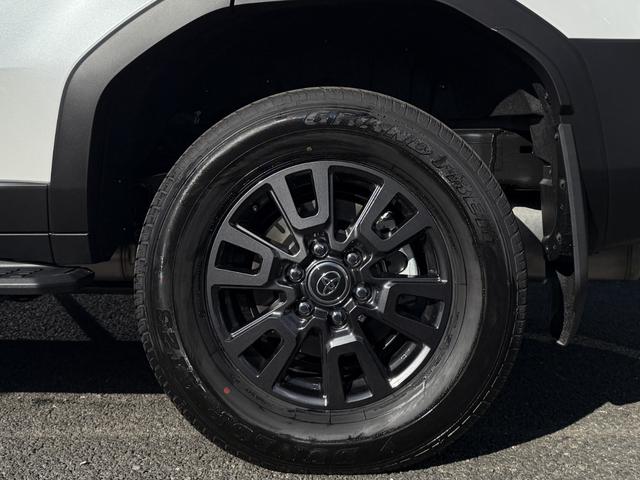 ランドクルーザー２５０ ＶＸ　７人乗り　　チルト＆電動ムーンルーフ　トヨタチームメイト　アドバンストドライブ　パノラミックビューモニター　デジタルインナーミラー　ブラインドスポットモニター　ヒッチメンバー（30枚目）