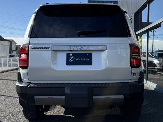 ランドクルーザー２５０ ＶＸ　７人乗り　　チルト＆電動ムーンルーフ　トヨタチームメイト　アドバンストドライブ　パノラミックビューモニター　デジタルインナーミラー　ブラインドスポットモニター　ヒッチメンバー（32枚目）
