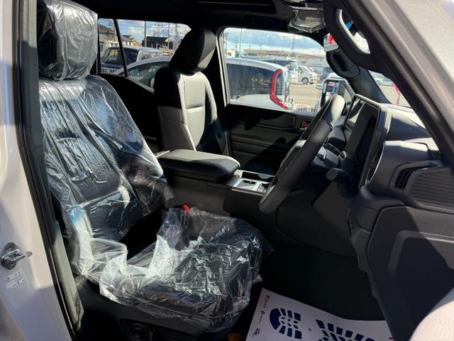 ランドクルーザー２５０ ＶＸ　７人乗り　　チルト＆電動ムーンルーフ　トヨタチームメイト　アドバンストドライブ　パノラミックビューモニター　デジタルインナーミラー　ブラインドスポットモニター　ヒッチメンバー（50枚目）