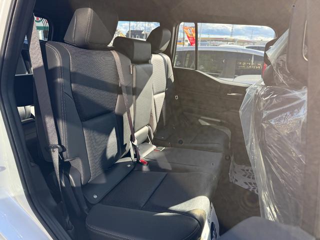 ランドクルーザー２５０ ＶＸ　７人乗り　　チルト＆電動ムーンルーフ　トヨタチームメイト　アドバンストドライブ　パノラミックビューモニター　デジタルインナーミラー　ブラインドスポットモニター　ヒッチメンバー（60枚目）