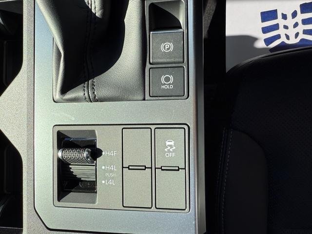 ランドクルーザー２５０ ＶＸ　７人乗り　　チルト＆電動ムーンルーフ　トヨタチームメイト　アドバンストドライブ　パノラミックビューモニター　デジタルインナーミラー　ブラインドスポットモニター　ヒッチメンバー（72枚目）