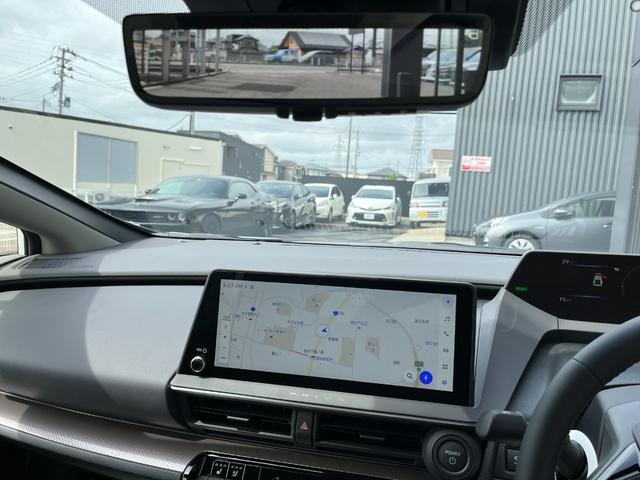 プリウス Ｚ　４ＷＤ　Ｅ－Ｆｏｕｒ　パノラマルーフ　パノラミックビューモニター　デジタルインナーミラー　前後方録画機能　トヨタチームメイトアドバンストパーク　ブラインドスポットモニター　寒冷地仕様（6枚目）