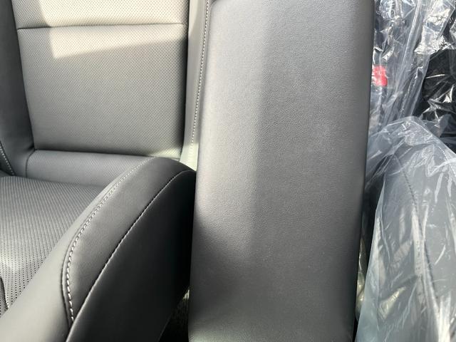 プリウス Ｚ　４ＷＤ　Ｅ－Ｆｏｕｒ　パノラマルーフ　パノラミックビューモニター　デジタルインナーミラー　前後方録画機能　トヨタチームメイトアドバンストパーク　ブラインドスポットモニター　寒冷地仕様（35枚目）