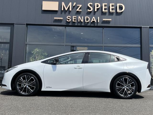 プリウス Ｚ　４ＷＤ　Ｅ－Ｆｏｕｒ　パノラマルーフ　パノラミックビューモニター　デジタルインナーミラー　前後方録画機能　トヨタチームメイトアドバンストパーク　ブラインドスポットモニター　寒冷地仕様（14枚目）