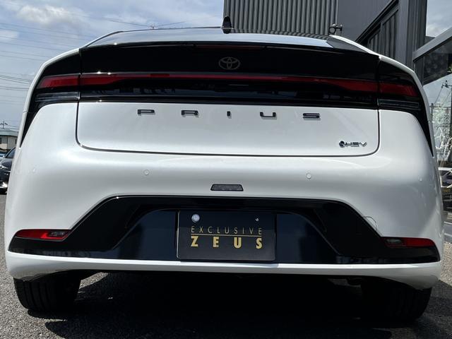 プリウス Ｚ　４ＷＤ　Ｅ－Ｆｏｕｒ　パノラマルーフ　パノラミックビューモニター　デジタルインナーミラー　前後方録画機能　トヨタチームメイトアドバンストパーク　ブラインドスポットモニター　寒冷地仕様（17枚目）