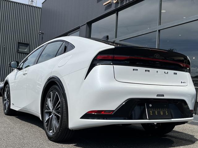 プリウス Ｚ　４ＷＤ　Ｅ－Ｆｏｕｒ　パノラマルーフ　パノラミックビューモニター　デジタルインナーミラー　前後方録画機能　トヨタチームメイトアドバンストパーク　ブラインドスポットモニター　寒冷地仕様（19枚目）