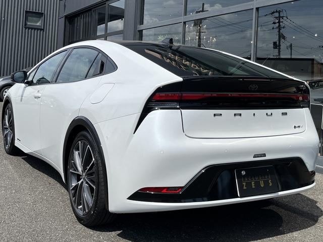 プリウス Ｚ　４ＷＤ　Ｅ－Ｆｏｕｒ　パノラマルーフ　パノラミックビューモニター　デジタルインナーミラー　前後方録画機能　トヨタチームメイトアドバンストパーク　ブラインドスポットモニター　寒冷地仕様（20枚目）