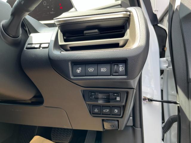 プリウス Ｚ　４ＷＤ　Ｅ－Ｆｏｕｒ　パノラマルーフ　パノラミックビューモニター　デジタルインナーミラー　前後方録画機能　トヨタチームメイトアドバンストパーク　ブラインドスポットモニター　寒冷地仕様（23枚目）