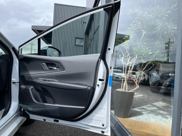 プリウス Ｚ　４ＷＤ　Ｅ－Ｆｏｕｒ　パノラマルーフ　パノラミックビューモニター　デジタルインナーミラー　前後方録画機能　トヨタチームメイトアドバンストパーク　ブラインドスポットモニター　寒冷地仕様（26枚目）