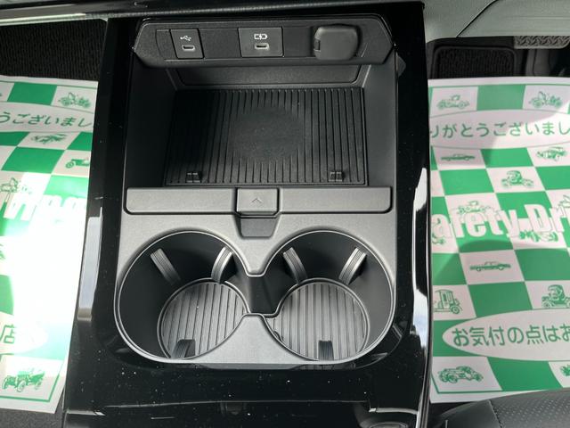 プリウス Ｚ　４ＷＤ　Ｅ－Ｆｏｕｒ　パノラマルーフ　パノラミックビューモニター　デジタルインナーミラー　前後方録画機能　トヨタチームメイトアドバンストパーク　ブラインドスポットモニター　寒冷地仕様（37枚目）