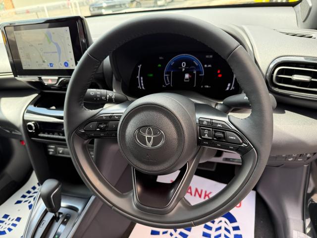 ヤリスクロス ハイブリッドZ アダプティブハイビームシステム トヨタチームメイト アドバンストパーク パノラミックビューモニター ハンズフリーバックドア カラーヘッドアップディスプレイ アクセサリーコンセント クルーズコントロール(41枚目)