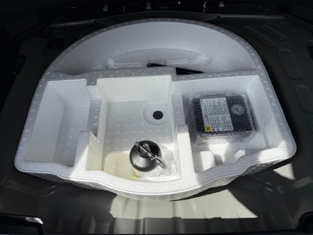 ヤリスクロス ハイブリッドZ アダプティブハイビームシステム トヨタチームメイト アドバンストパーク パノラミックビューモニター ハンズフリーバックドア カラーヘッドアップディスプレイ アクセサリーコンセント クルーズコントロール(64枚目)