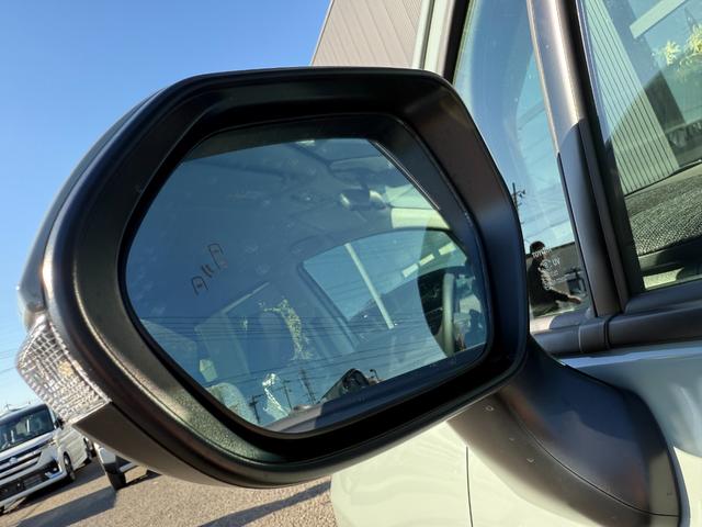 シエンタ ハイブリッドＺ　改良後　７人乗り　コンフォートパッケージ　パノラミックビューモニター　前後方録画機能付　ブラインドスポットモニター　両側電動スライドドア　電動パーキングブレーキ　天井サーキュレーター（7枚目）