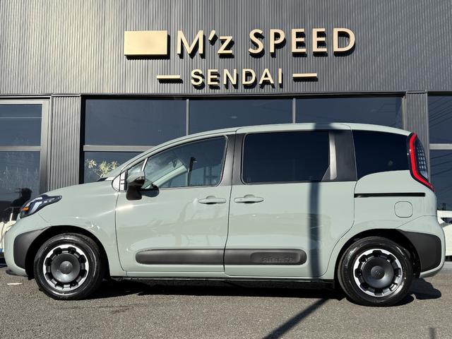 シエンタ ハイブリッドＺ　改良後　７人乗り　コンフォートパッケージ　パノラミックビューモニター　前後方録画機能付　ブラインドスポットモニター　両側電動スライドドア　電動パーキングブレーキ　天井サーキュレーター（14枚目）