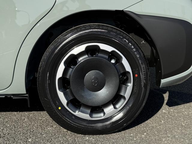 シエンタ ハイブリッドＺ　改良後　７人乗り　コンフォートパッケージ　パノラミックビューモニター　前後方録画機能付　ブラインドスポットモニター　両側電動スライドドア　電動パーキングブレーキ　天井サーキュレーター（27枚目）