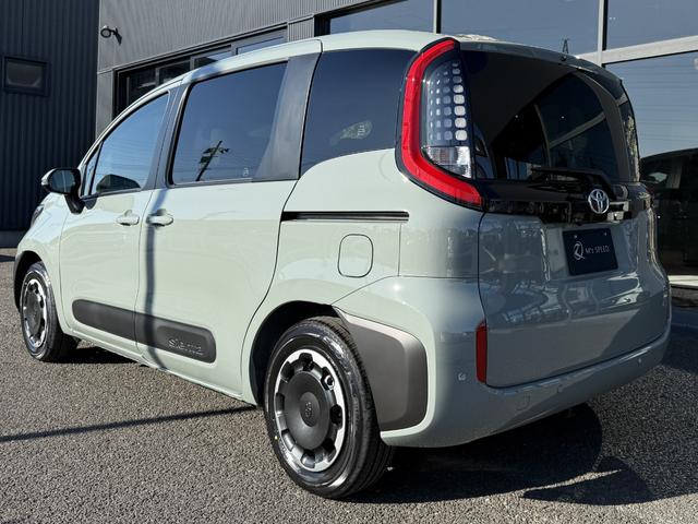 シエンタ ハイブリッドＺ　改良後　７人乗り　コンフォートパッケージ　パノラミックビューモニター　前後方録画機能付　ブラインドスポットモニター　両側電動スライドドア　電動パーキングブレーキ　天井サーキュレーター（32枚目）