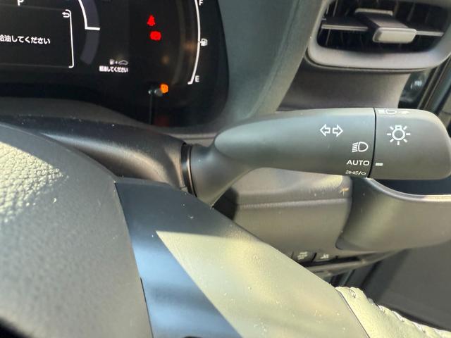 シエンタ ハイブリッドＺ　改良後　７人乗り　コンフォートパッケージ　パノラミックビューモニター　前後方録画機能付　ブラインドスポットモニター　両側電動スライドドア　電動パーキングブレーキ　天井サーキュレーター（47枚目）