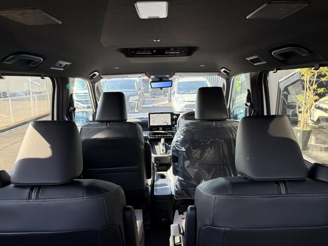 ヴォクシー ハイブリッドＳ－Ｚ　改良後　トヨタチームメイトアドバンストパーク　パノラミックビューモニター　ユニバーサルステップ　快適利便パッケージ　アドバンストドライブ＋カラーヘッドアップディスプレイ　デジタルキー（68枚目）