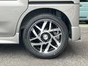 ハイブリッドＸＳターボ　４ＷＤ　エムズスピードエアロＶｅｒコンプリートカー　全方位モニター付９インチメモリーナビ　届出済未使用車　ＺＥＳＵエアロＦ・Ｒ　１６インチＪカラットホイール　両側電動スライドドア　スズキコネクト対応（20枚目）