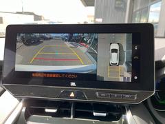 パノラミックビューモニター付きなので駐車が苦手な方でも安心です。 7