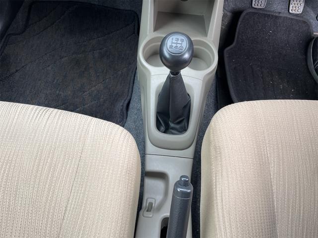 ミラ Ｘスペシャル　４ＷＤマニュアル　５速　キーレスエントリー　ＭＴ　盗難防止システム　ＡＢＳ　ＣＤ　アルミホイール　衝突安全ボディ　エアコン　パワーステアリング（6枚目）