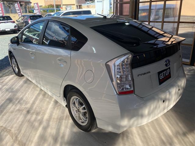 プリウス S ETC バックカメラ ナビ TV アルミホイール オートライト CVT スマートキー アイドリングストップ 電動格納ミラー 盗難防止システム CD ミュージックプレイヤー接続可 衝突安全ボディ ABS(24枚目)