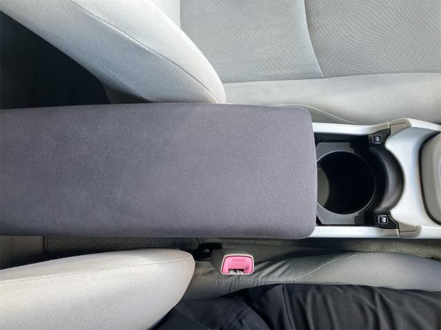 プリウス S ETC バックカメラ ナビ TV アルミホイール オートライト CVT スマートキー アイドリングストップ 電動格納ミラー 盗難防止システム CD ミュージックプレイヤー接続可 衝突安全ボディ ABS(34枚目)