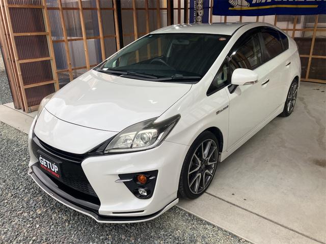 プリウス Ｓツーリングセレクション・Ｇ’ｓ　トヨタ純正ナビ＆フルセグＴＶ　ミラーリング機能　バックカメラ　Ｇ’ｓフルエアロ　ＥＴＣ　スマートキー　シャークアンテナ　オートライト（3枚目）