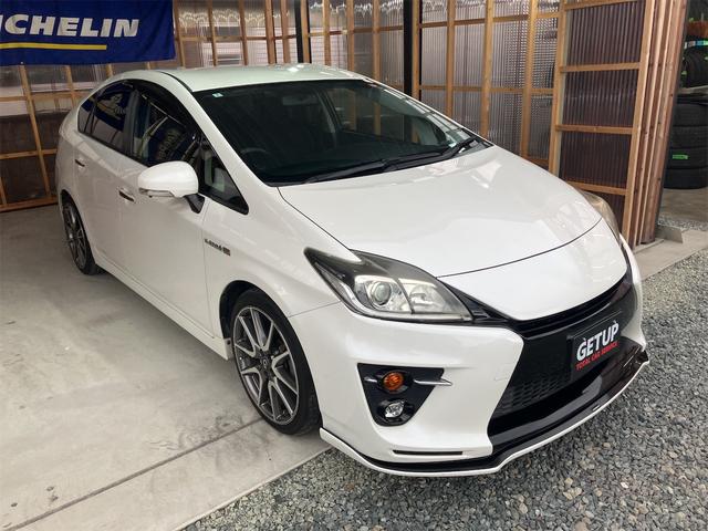 プリウス Ｓツーリングセレクション・Ｇ’ｓ　トヨタ純正ナビ＆フルセグＴＶ　ミラーリング機能　バックカメラ　Ｇ’ｓフルエアロ　ＥＴＣ　スマートキー　シャークアンテナ　オートライト（7枚目）