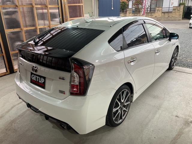 プリウス Ｓツーリングセレクション・Ｇ’ｓ　トヨタ純正ナビ＆フルセグＴＶ　ミラーリング機能　バックカメラ　Ｇ’ｓフルエアロ　ＥＴＣ　スマートキー　シャークアンテナ　オートライト（9枚目）