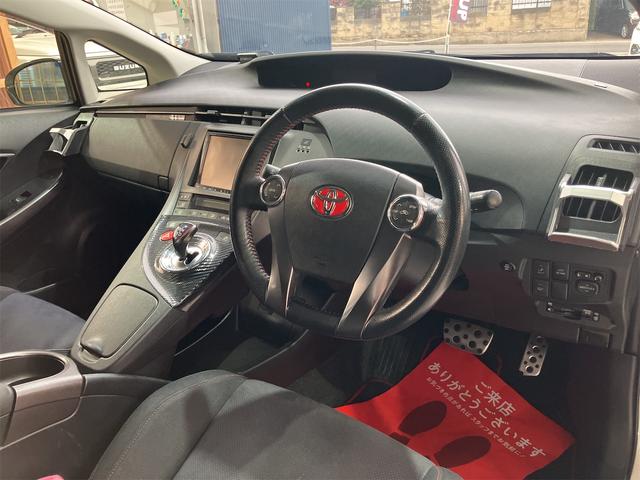 プリウス Ｓツーリングセレクション・Ｇ’ｓ　トヨタ純正ナビ＆フルセグＴＶ　ミラーリング機能　バックカメラ　Ｇ’ｓフルエアロ　ＥＴＣ　スマートキー　シャークアンテナ　オートライト（20枚目）