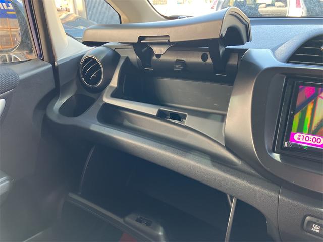 フィット ＲＳ　ケンウッドナビ＆フルセグＴＶ　ドライブレコーダー　リアカメラ　パドルシフト　純正１６インチアルミホイール（33枚目）