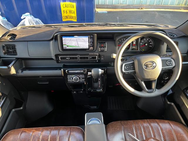 アトレー ＲＳ　ワンオーナー　買取直販　チョイアゲリフトアップ　アウトドアＬＯＯＫ　オープンカントリー　スタッドレスタイヤ付　グリルガード　ワークライト　スマートアシスト　両側パワースライドドア　シートカバー（19枚目）