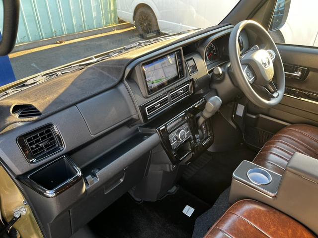 アトレー ＲＳ　ワンオーナー　買取直販　チョイアゲリフトアップ　アウトドアＬＯＯＫ　オープンカントリー　スタッドレスタイヤ付　グリルガード　ワークライト　スマートアシスト　両側パワースライドドア　シートカバー（25枚目）