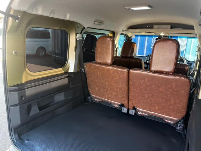 アトレー ＲＳ　ワンオーナー　買取直販　チョイアゲリフトアップ　アウトドアＬＯＯＫ　オープンカントリー　スタッドレスタイヤ付　グリルガード　ワークライト　スマートアシスト　両側パワースライドドア　シートカバー（32枚目）