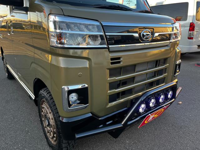 アトレー ＲＳ　ワンオーナー　買取直販　チョイアゲリフトアップ　アウトドアＬＯＯＫ　オープンカントリー　スタッドレスタイヤ付　グリルガード　ワークライト　スマートアシスト　両側パワースライドドア　シートカバー（48枚目）