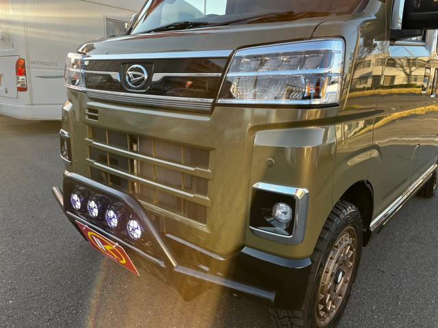 アトレー ＲＳ　ワンオーナー　買取直販　チョイアゲリフトアップ　アウトドアＬＯＯＫ　オープンカントリー　スタッドレスタイヤ付　グリルガード　ワークライト　スマートアシスト　両側パワースライドドア　シートカバー（49枚目）