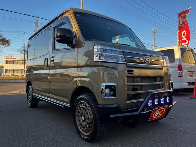 アトレー ＲＳ　ワンオーナー　買取直販　チョイアゲリフトアップ　アウトドアＬＯＯＫ　オープンカントリー　スタッドレスタイヤ付　グリルガード　ワークライト　スマートアシスト　両側パワースライドドア　シートカバー（50枚目）