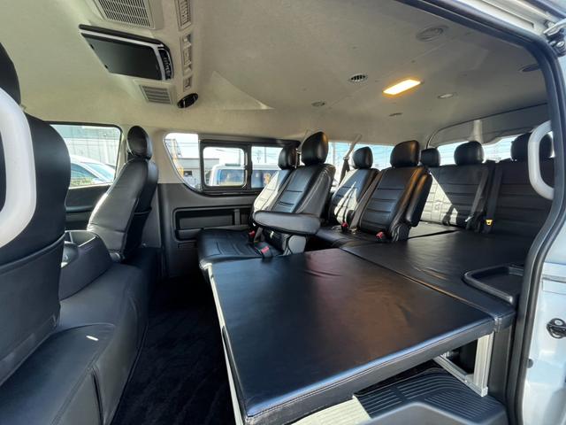 ハイエースワゴン ＧＬ　ワンオーナー　　４ＷＤ寒冷地仕様　ベッドキット　ＢＩＧＸ１１インチナビ＆後席モニター　ＨＤＭＩミラーリング　スピーカー増設　全周囲カメラ　パワースライドドア　ＬＥＤヘッドライト　デジタルインナーミラー（8枚目）