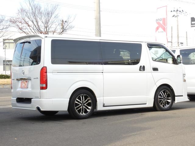 ハイエースバン スーパーＧＬ　ダークプライムＩＩ　ワンオーナー４ＷＤ寒冷地仕様　ＢＩＧ－Ｘナビ　レカロ　純正エンジンスターター　Ｇｅｎｂ足回りローダウン　フルエアロ　リアスポイラー　クルーズコントロール　ドラレコ　フロア　スピーカー＆ツィーター（9枚目）