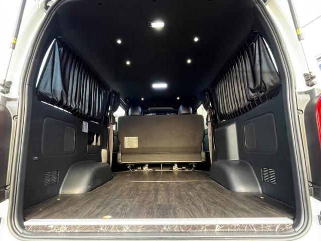 ハイエースバン スーパーＧＬ　ダークプライムＩＩ　ワンオーナー４ＷＤ寒冷地仕様　ＢＩＧ－Ｘナビ　レカロ　純正エンジンスターター　Ｇｅｎｂ足回りローダウン　フルエアロ　リアスポイラー　クルーズコントロール　ドラレコ　フロア　スピーカー＆ツィーター（47枚目）