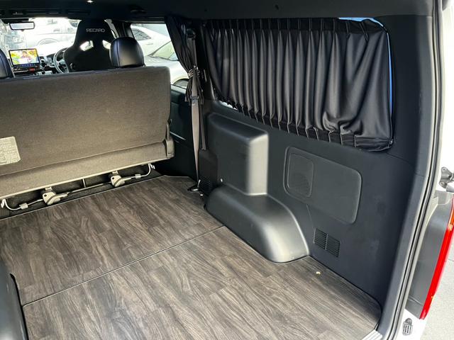 ハイエースバン スーパーＧＬ　ダークプライムＩＩ　ワンオーナー４ＷＤ寒冷地仕様　ＢＩＧ－Ｘナビ　レカロ　純正エンジンスターター　Ｇｅｎｂ足回りローダウン　フルエアロ　リアスポイラー　クルーズコントロール　ドラレコ　フロア　スピーカー＆ツィーター（50枚目）