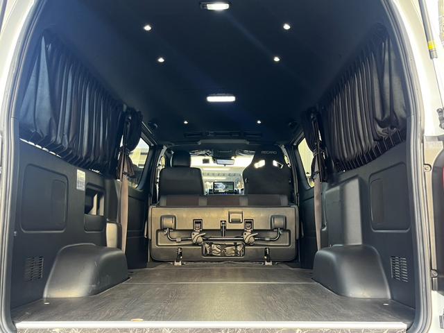 ハイエースバン スーパーＧＬ　ダークプライムＩＩ　ワンオーナー４ＷＤ寒冷地仕様　ＢＩＧ－Ｘナビ　レカロ　純正エンジンスターター　Ｇｅｎｂ足回りローダウン　フルエアロ　リアスポイラー　クルーズコントロール　ドラレコ　フロア　スピーカー＆ツィーター（52枚目）
