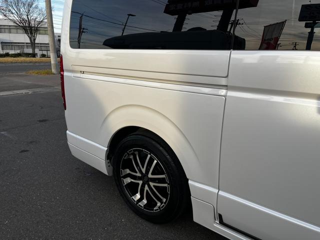 ハイエースバン スーパーＧＬ　ダークプライムＩＩ　ワンオーナー４ＷＤ寒冷地仕様　ＢＩＧ－Ｘナビ　レカロ　純正エンジンスターター　Ｇｅｎｂ足回りローダウン　フルエアロ　リアスポイラー　クルーズコントロール　ドラレコ　フロア　スピーカー＆ツィーター（76枚目）